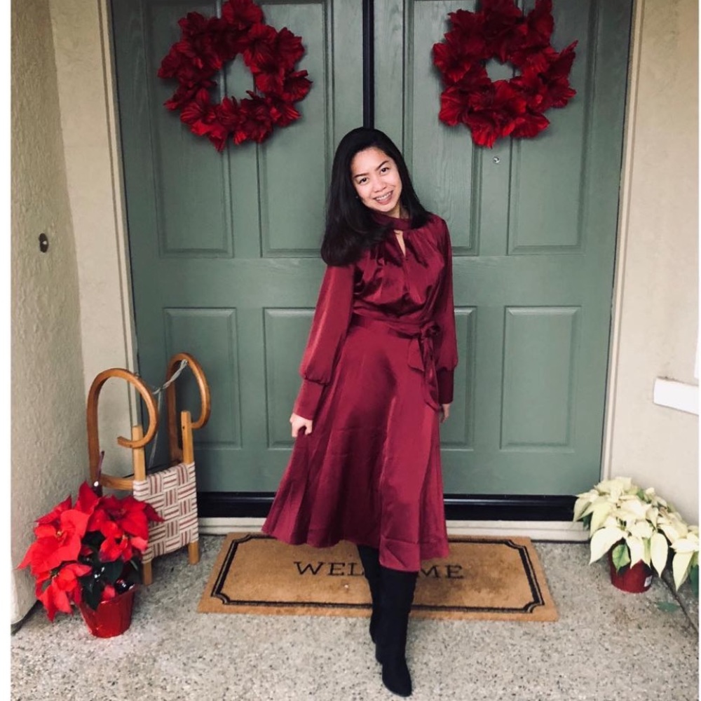Grab the spotlight bowknot satin dress